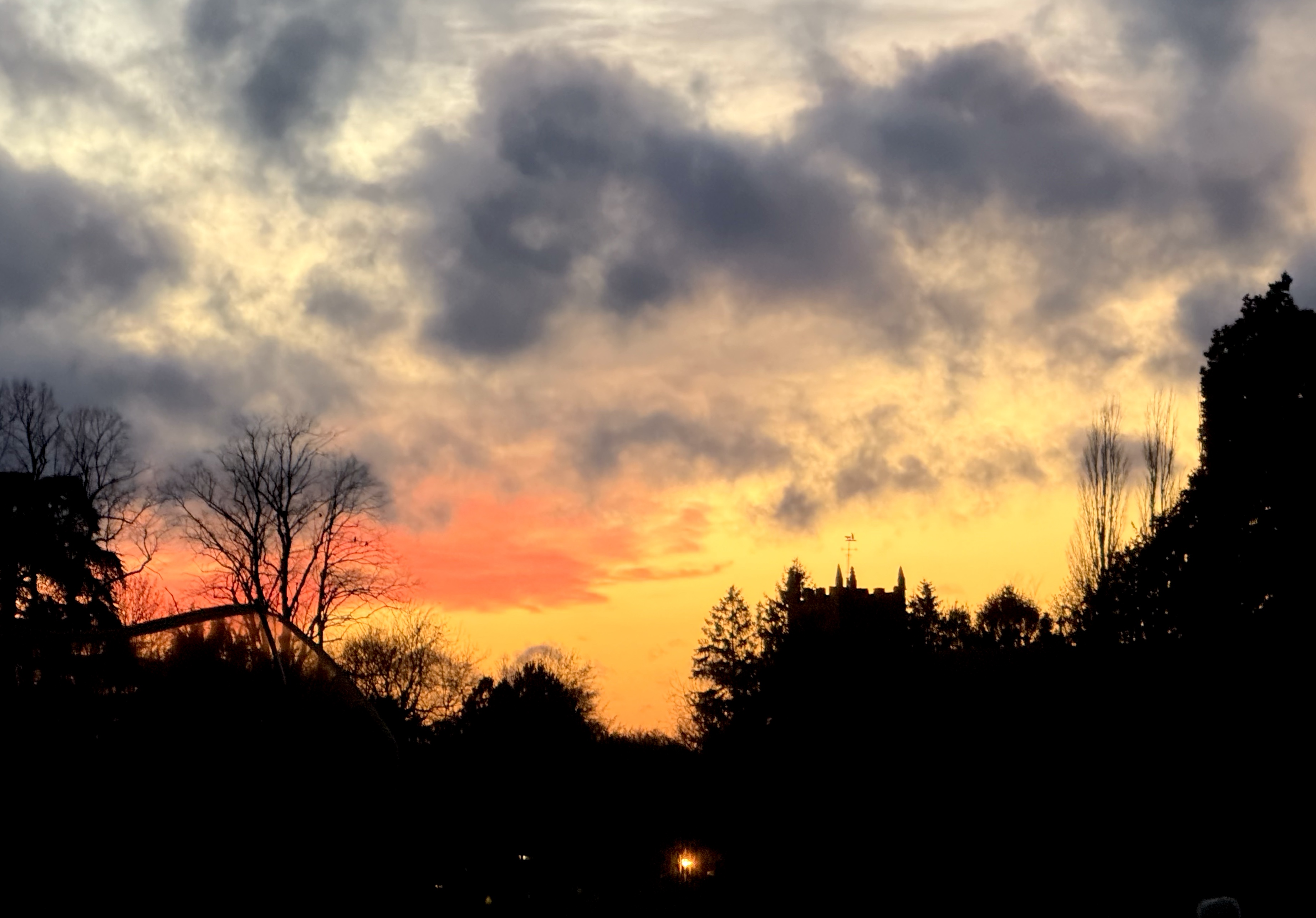 Stunning Sunset across the Ancient Monument 29-04-26
